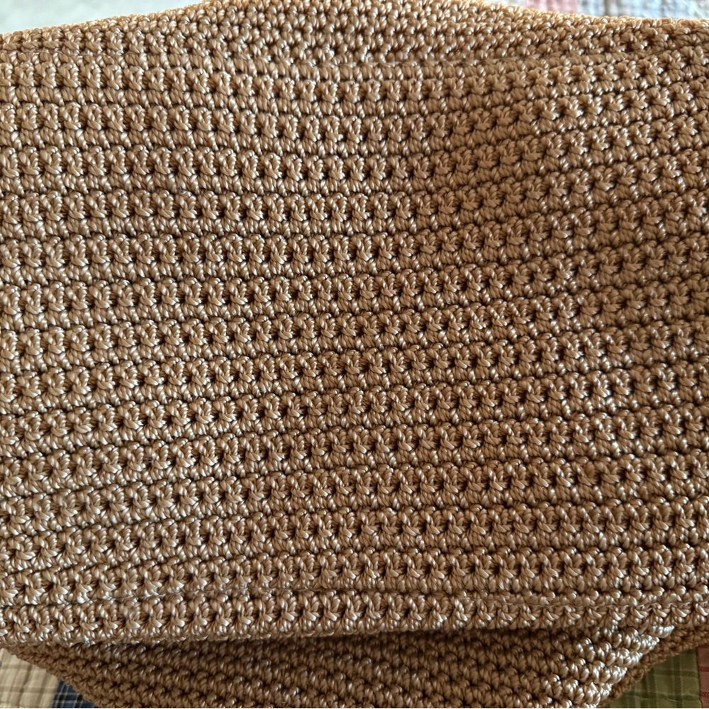 Effortless Style Meets Everyday Functionality: The Sak Crochet Hobo Bag - Picture 5 of 8